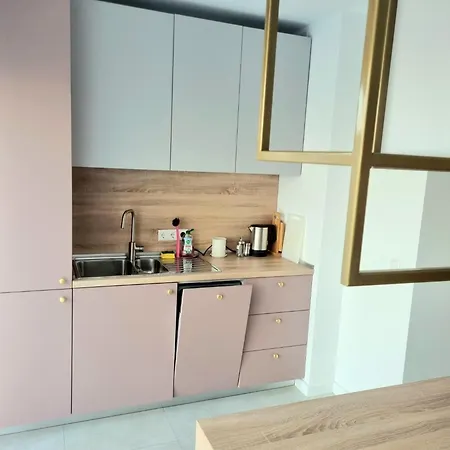 شقة Ludwig Camas - *