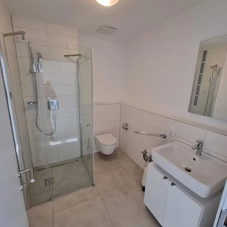 Ludwig Camas - * لودفيغسبرغ